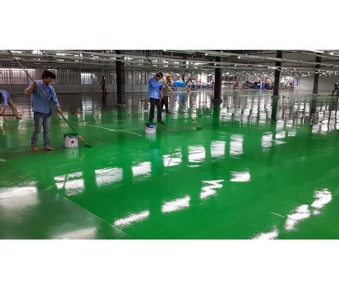 Sự khác biệt Epoxy 2 thành phần hệ tự san phẳng và hệ lăn